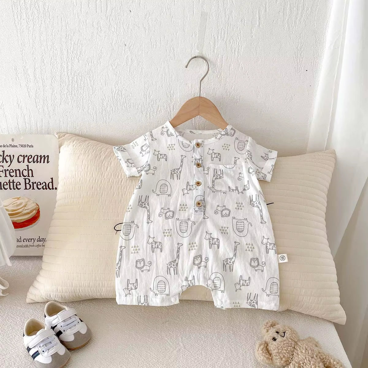 Boys Summer Romper 2025 New One-Piece Climbing Suit Cute Cartoon Printed Short Sleeved Pure Cotton Baby Clothes Thin